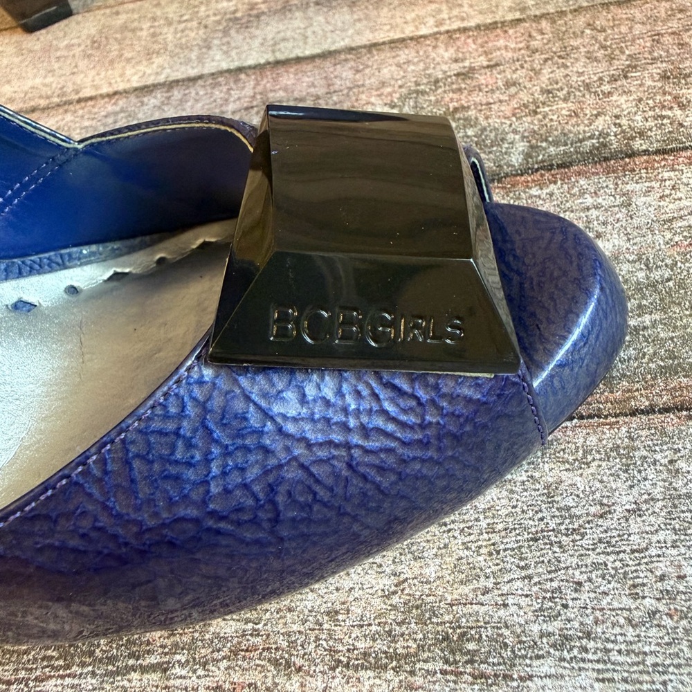 BCBGirls Shiny Blue Heels - Picture 4 of 7